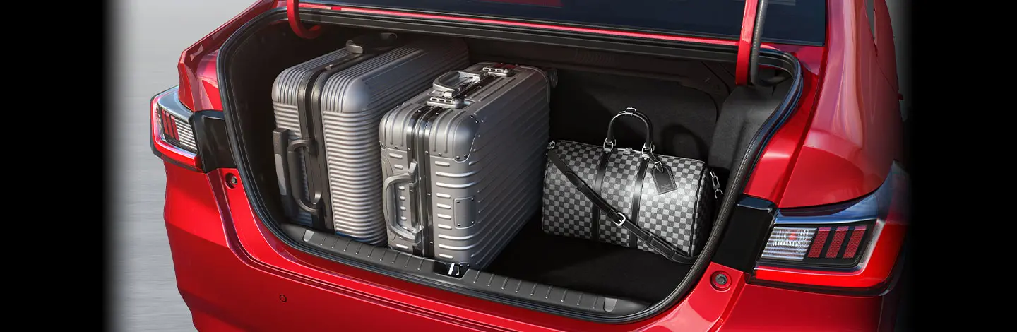 416L Boot Space